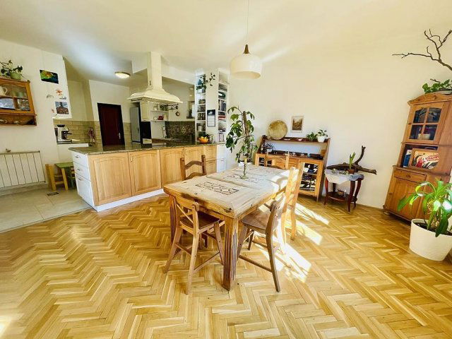 Kiadó családi ház, albérlet, Vácon 550 E Ft / hó, 7 szobás