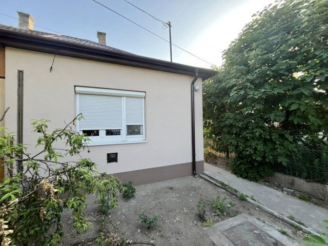 Eladó családi ház, Kecskeméten 38.9 M Ft, 2 szobás