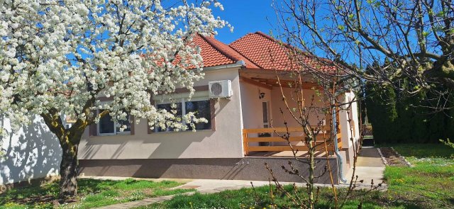 Eladó családi ház, Harkányban 81.99 M Ft, 3 szobás