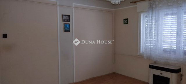 Eladó családi ház, Gyöngyösön, Kakastánc utcában 29 M Ft