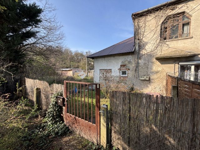 Eladó téglalakás, Lábatlanon, Rákóczi Ferenc úton 18.3 M Ft