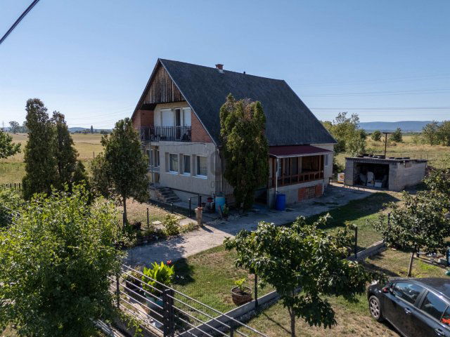 Eladó családi ház, Ősin 64.9 M Ft, 4 szobás