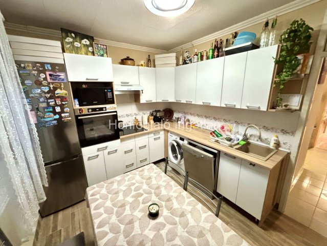 Eladó panellakás, Nyíregyházán 49.9 M Ft, 3+1 szobás