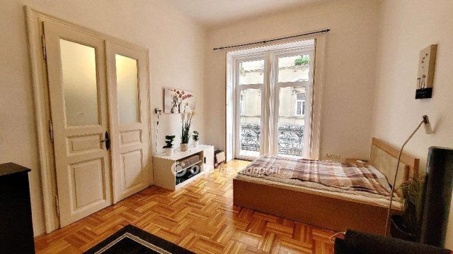 Eladó téglalakás, Budapesten, VII. kerületben 66 M Ft, 1 szobás