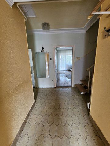 Eladó sorház, Pápán 55.9 M Ft, 5 szobás / költözzbe.hu