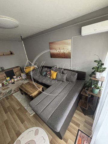 Eladó panellakás, Pécsett, Esztergályos János utcában 49.9 M Ft