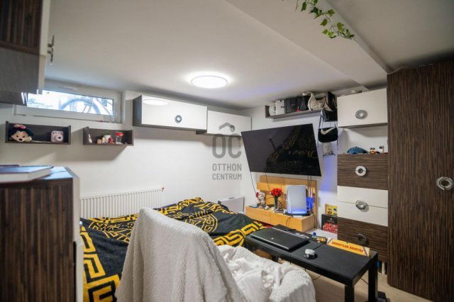 Eladó ikerház, Budapesten, XVIII. kerületben 124.9 M Ft, 5 szobás