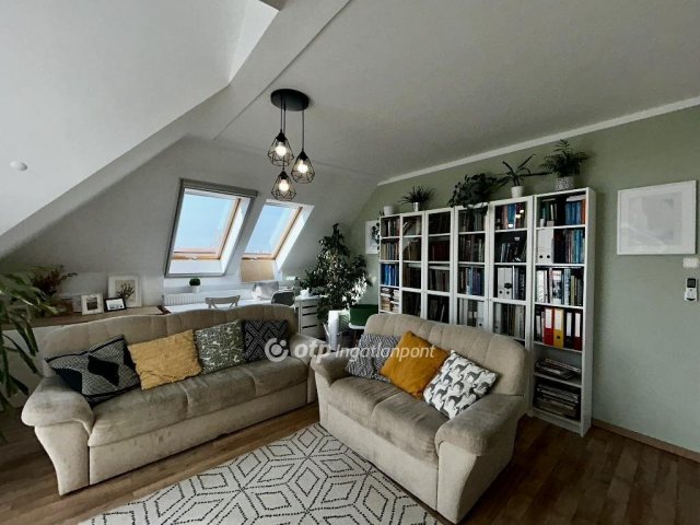 Eladó téglalakás, Debrecenben 85.9 M Ft, 3 szobás