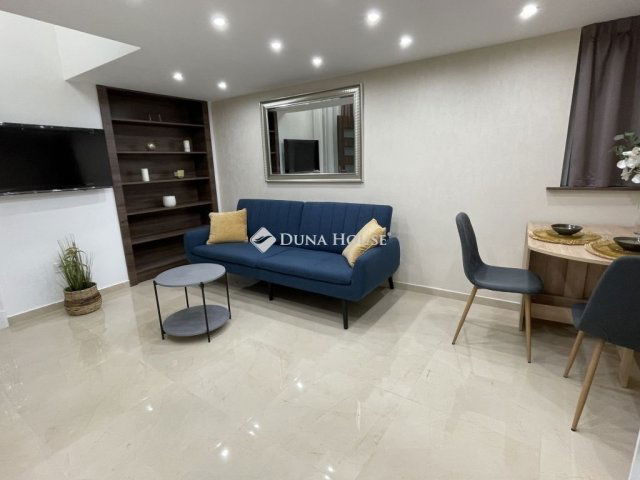 Eladó téglalakás, Budapesten, VII. kerületben 55.9 M Ft