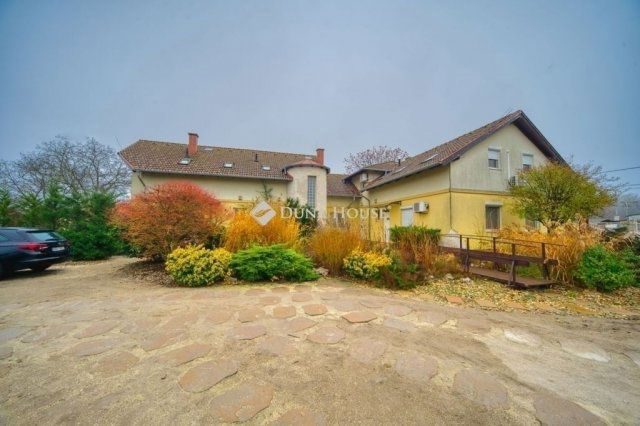 Eladó téglalakás, Üllőn 99.5 M Ft, 4 szobás