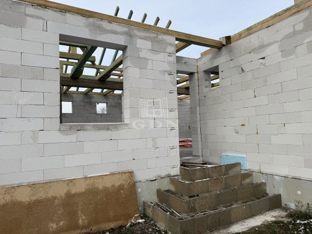 Eladó családi ház, Iszkaszentgyörgyön 95 M Ft, 5 szobás