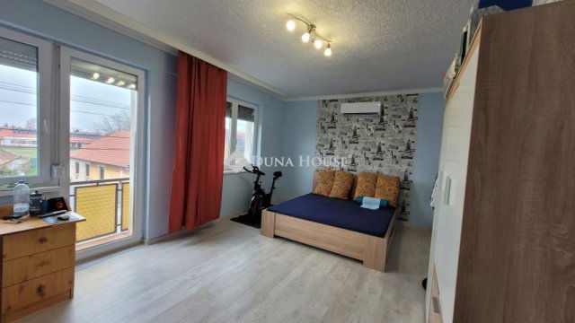 Eladó családi ház, Cegléden 115 M Ft, 5 szobás