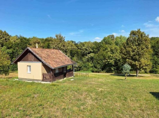 Eladó nyaraló, Bajánsenyén 13.5 M Ft, 1 szobás