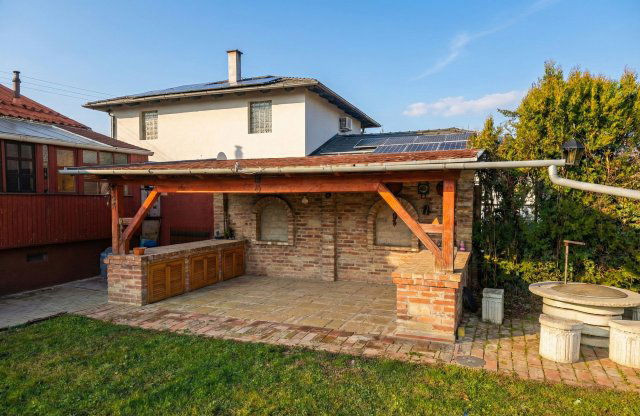 Eladó családi ház, Szolnokon 89.999 M Ft, 3 szobás