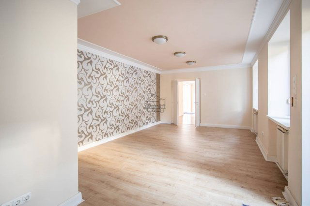 Kiadó iroda, Budapesten, II. kerületben, Vadaskerti utcában