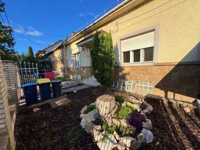 Eladó családi ház, Budapesten, XIV. kerületben 185 M Ft