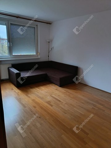 Kiadó panellakás, albérlet, Győrött 175 E Ft / hó, 2 szobás