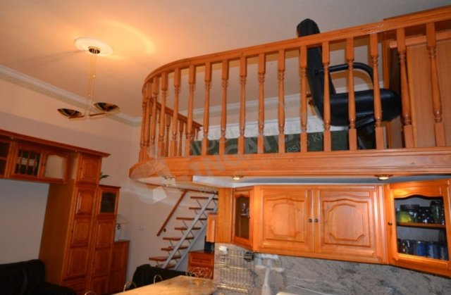 Kiadó téglalakás, albérlet, VI. kerületben, Vörösmarty utcában