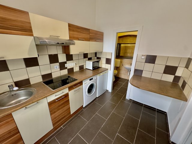 Eladó téglalakás, Budapesten, IV. kerületben 38 M Ft, 1 szobás