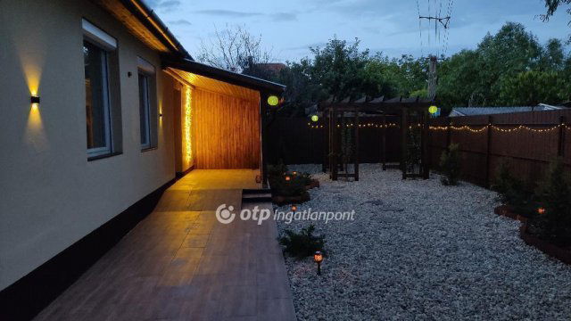 Eladó családi ház, Nagykátán 39.9 M Ft, 2 szobás