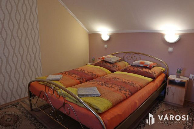 Eladó nyaraló, Gyulán 198 M Ft, 11+1 szobás