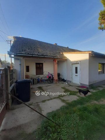 Eladó családi ház, Dunaegyházán 13.5 M Ft, 2 szobás