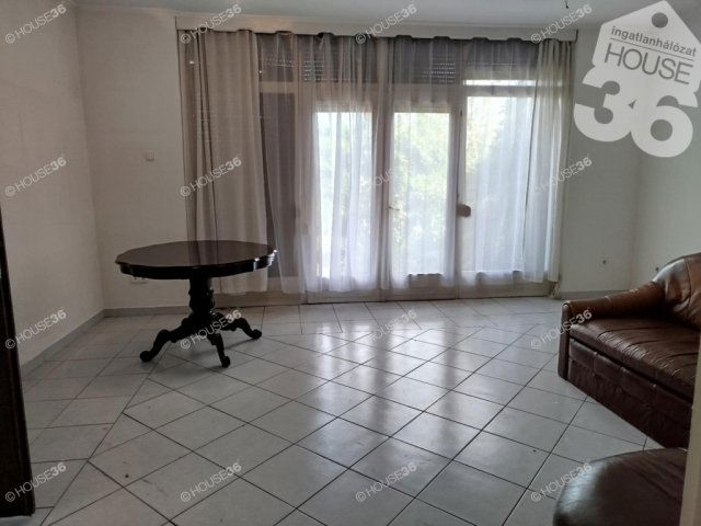 Eladó ikerház, Leányfaluban 78 M Ft, 4 szobás