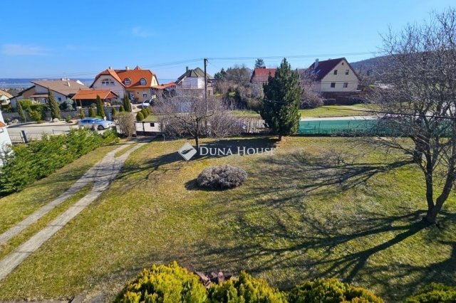 Eladó családi ház, Balatonalmádiban 229 M Ft, 8 szobás