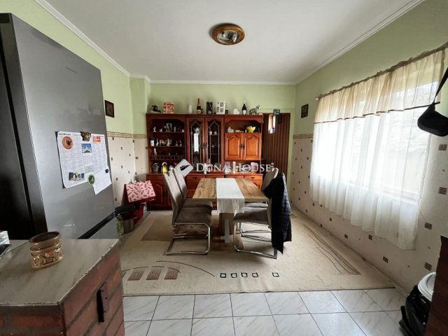 Eladó családi ház, Vaskúton 37.5 M Ft, 3 szobás