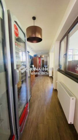 Eladó üzlethelyiség, Leányfaluban 365 M Ft