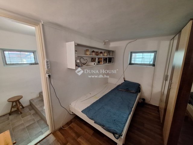 Eladó családi ház, Bicskén 28 M Ft, 3 szobás