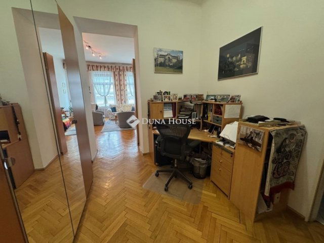 Eladó téglalakás, Budapesten, V. kerületben 170 M Ft, 2 szobás