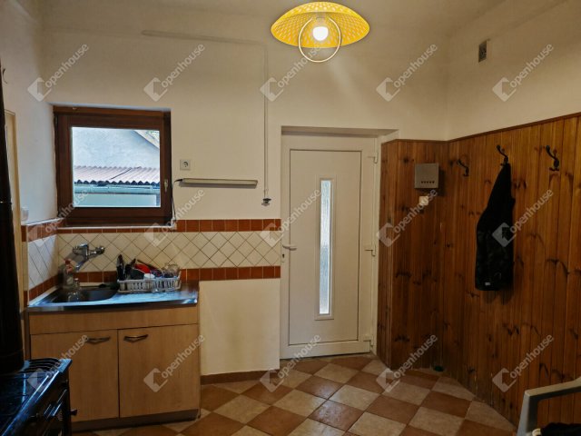 Eladó ikerház, Gyömrőn 33.5 M Ft, 1 szobás