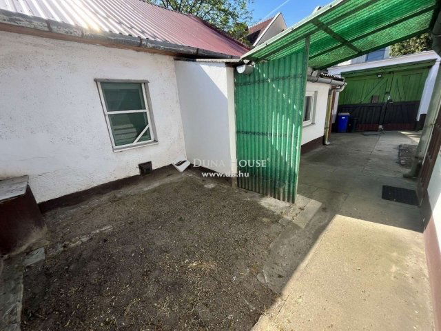 Eladó családi ház, Kecskeméten 39.9 M Ft, 3 szobás