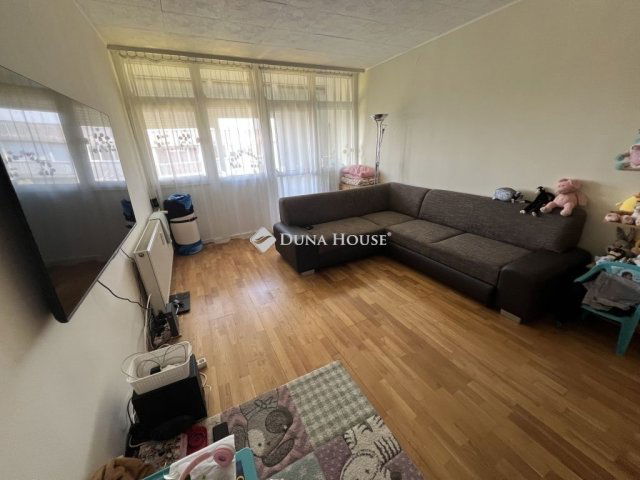 Eladó panellakás, Pécsett 44.9 M Ft, 2 szobás