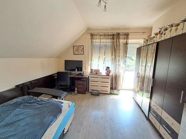 Eladó családi ház, Budapesten, XVI. kerületben 154.9 M Ft