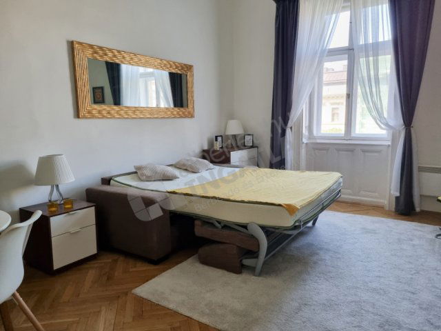 Kiadó téglalakás, albérlet, VI. kerületben, Andrássy úton