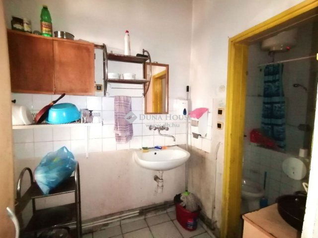 Eladó ipari ingatlan, Budapesten, XVII. kerületben 89.9 M Ft