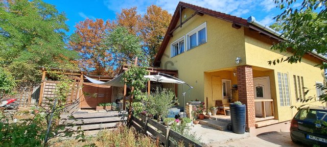 Eladó családi ház, Kistarcsán 118.49 M Ft, 4 szobás