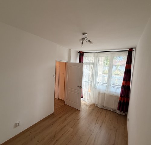 Eladó téglalakás, Szentendrén 97.9 M Ft, 3 szobás