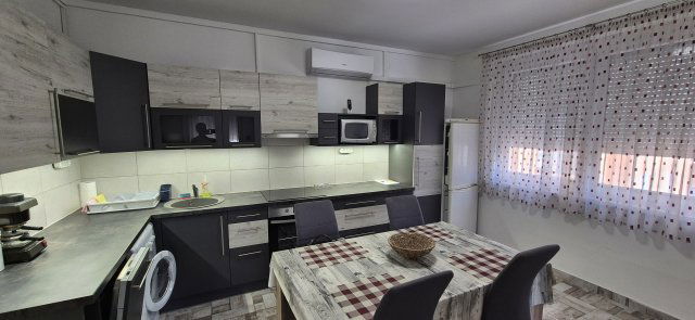 Kiadó panellakás, albérlet, Debrecenben 220 E Ft / hó, 2 szobás