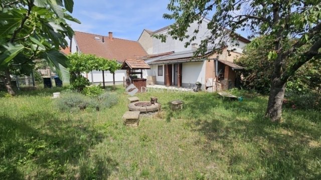 Eladó családi ház, Budapesten, XVIII. kerületben 99.9 M Ft