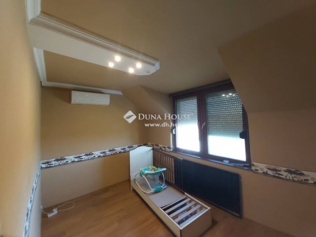 Eladó családi ház, Nagykőrösön 69.9 M Ft, 6 szobás