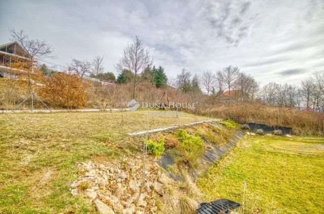 Eladó családi ház, Pilisszentkereszten 299 M Ft, 5 szobás