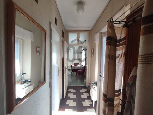 Eladó családi ház, Komáromban 29.9 M Ft, 2 szobás