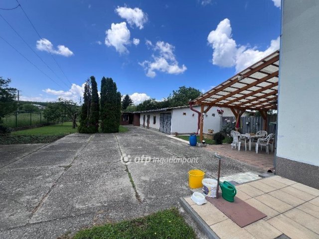 Eladó családi ház, Egerszalókon 54.9 M Ft, 3 szobás