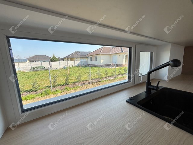 Eladó családi ház, Győrságon 89.9 M Ft, 4 szobás