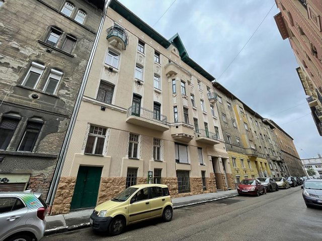 Eladó téglalakás, Budapesten, VIII. kerületben 69.9 M Ft