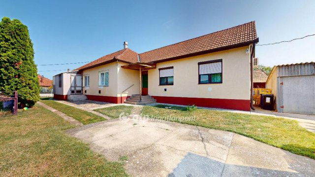Eladó családi ház, Tiszavasváriban 18 M Ft, 3+1 szobás