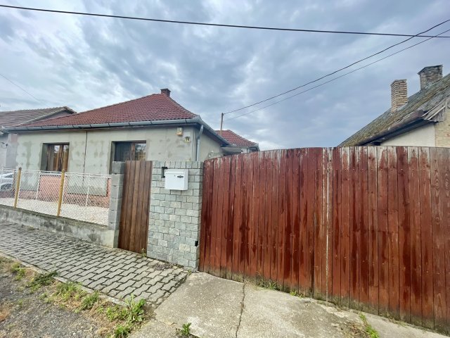 Eladó családi ház, Kocsolán 35.9 M Ft, 3 szobás